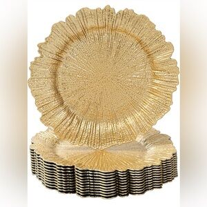 MAONAME Gold Charger Plates Set of 6, Plastic Decorative for Table setting.